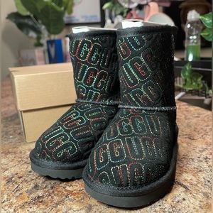 Classic II Graphic Stitch Uggs (Toddler)